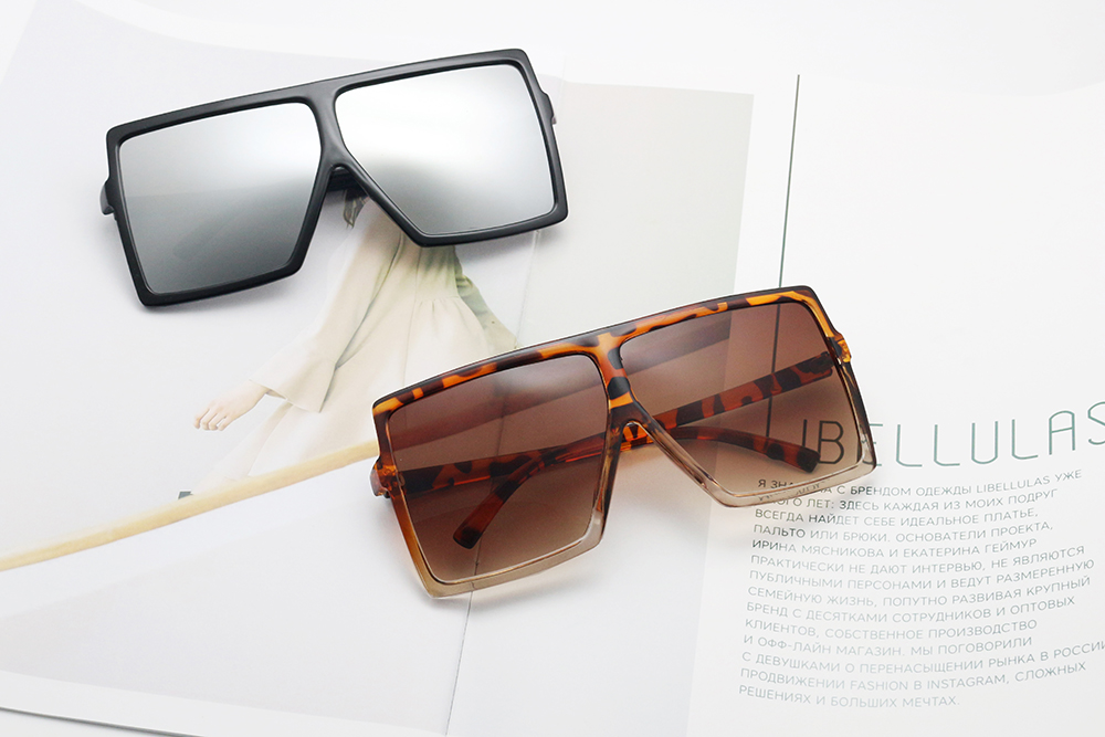 Unbeatable Value: Discover Affordable Prices and Colorful Frames for a Stylish Eyewear Upgrade!